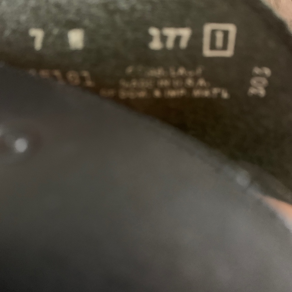 MUNRO SPORT Women’s Black Leather Thong Sculpted Collection Size 7 - Picture 11 of 13